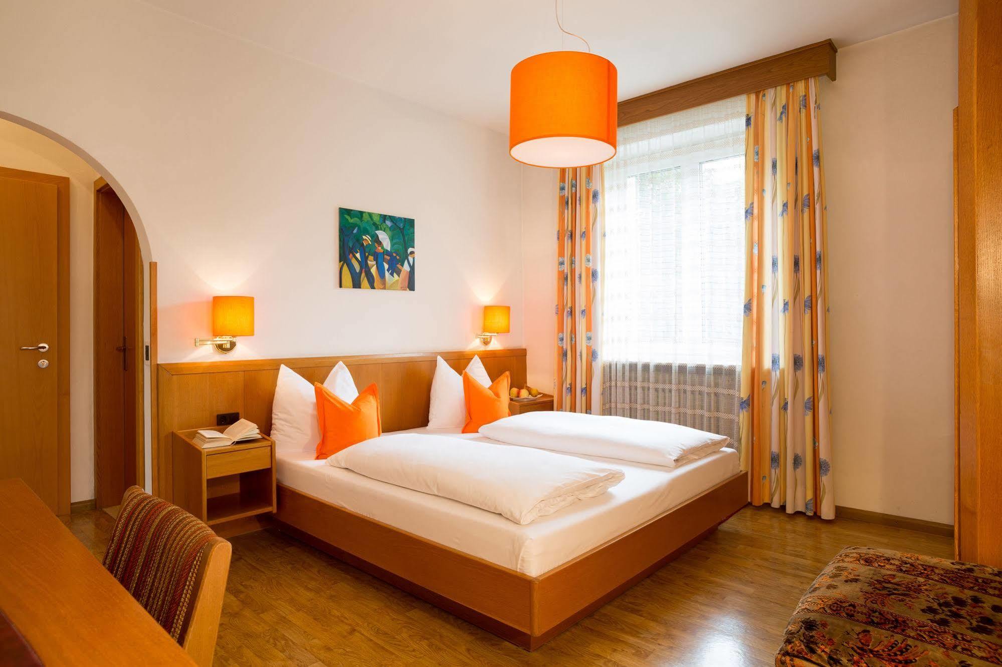 Hotel Gruberhof เมราโน ภายนอก รูปภาพ