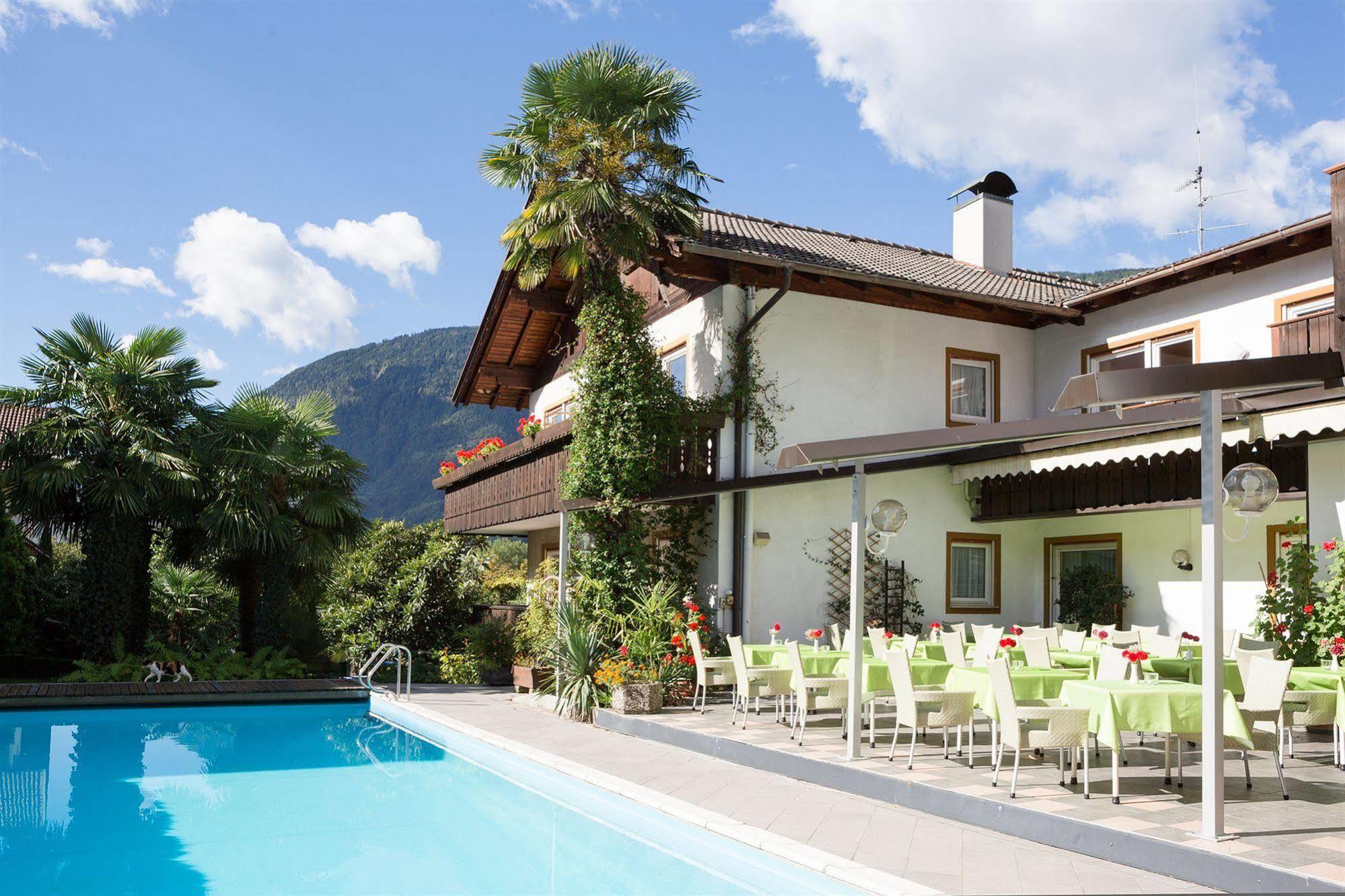 Hotel Gruberhof เมราโน ภายนอก รูปภาพ